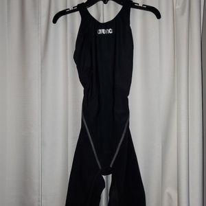Arena Tech Suit Woman's
